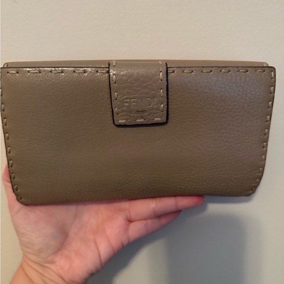 Fendi Leather Wallet w/ Twist Lock - Picture 2 of 8